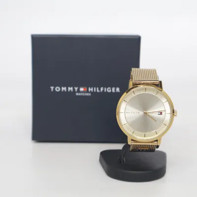 Armbandsur (TH.407.3.34.2943) från Tommy Hilfiger