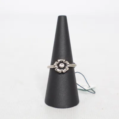 Ring (Silverfärgad) Okänd metall