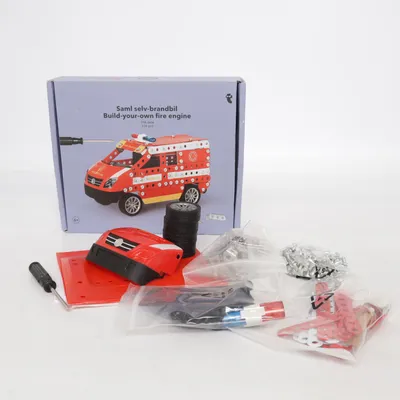 Byggsats (Röd, Vit) från Flying Tiger