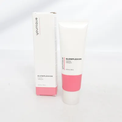Facial cleanser (Glowplexion) from Younique