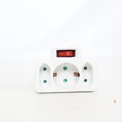 Adapter (Schaltbarer Steckdosenadapter) from HeiTech