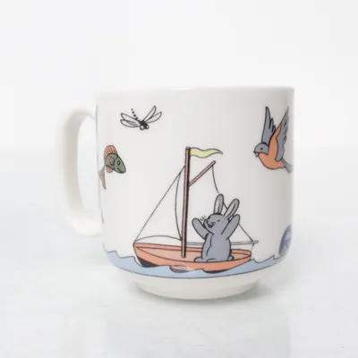 Kopp (Vit, Flerfärgad) från Arabia Finland