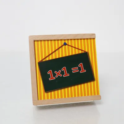 Jouet d'éveil (Orange, Rouge, Noir) de Delta-Sport