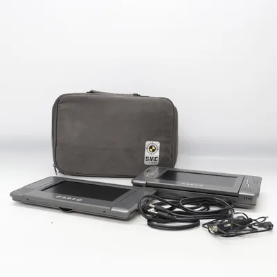 Bærbar DVD-afspiller (DVD Player für Autokopfstützen ) fra Sevic systems