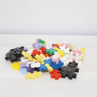 Klossar (Flerfärgad) från Plus