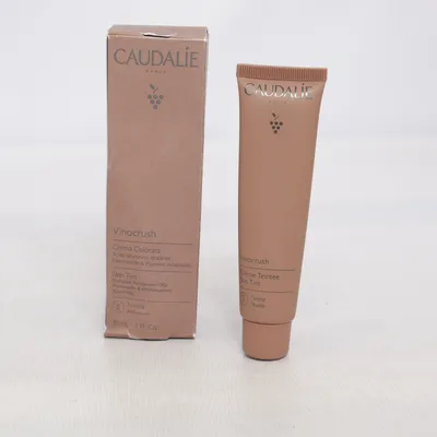 Foundation (Vinocrush) från Caudalie