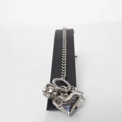 Armband (Silverfärgad) från Guess Okänd metall