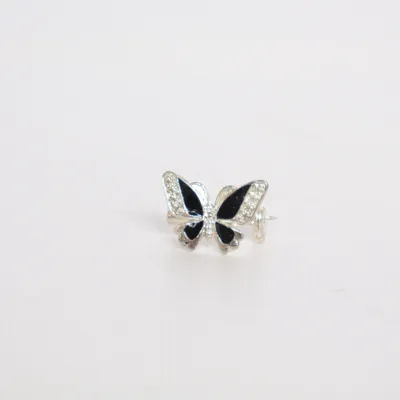 Brooch (Silver, Black) Unknown metal