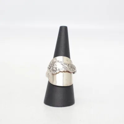Ring (Silverfärgad) från Nils Johan Okänd metall