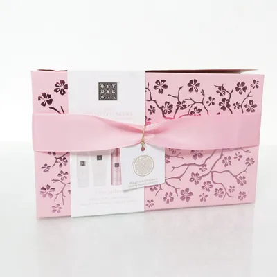 Skincare set (White, Pink) from Rituals