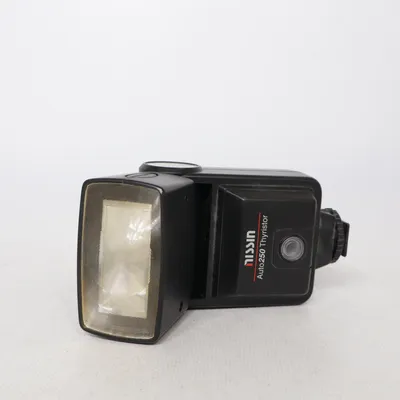 Camera flash (Auto250 Thyristor) from Nissin