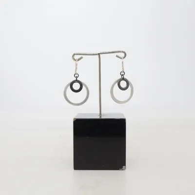 Boucles d'oreilles (Argent, Noir) de Pilgrim Acier inoxydable, Métal inconnu