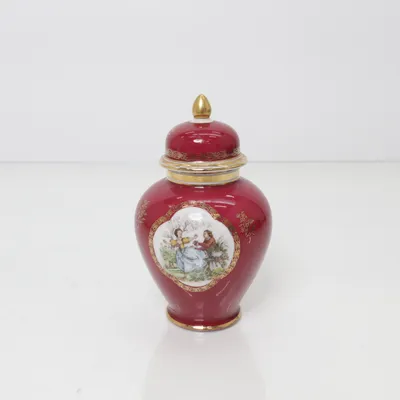 Urn (Rood, Goud) van Zeh Scherzer