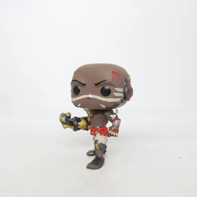 Leksaksfigur (Doomfist) från Blizzard