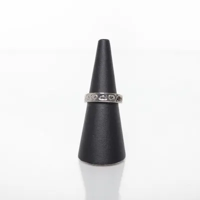 Ring (Silverfärgad) Okänd metall