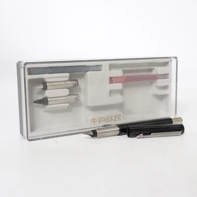 Fountain pen (Black) from Parker