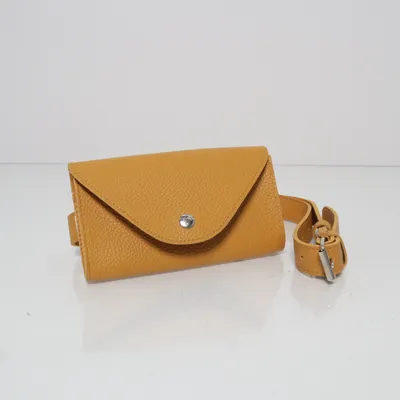 Midjeväska (Gul) från Revlon Polyuretan