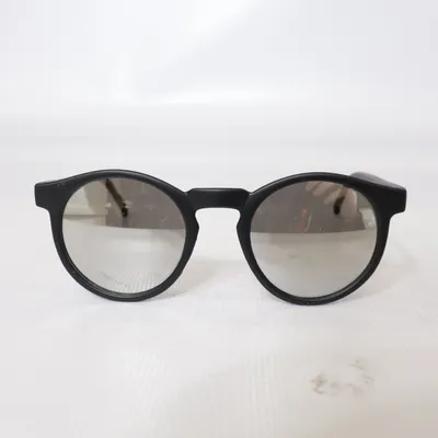 Sunglasses (Black)