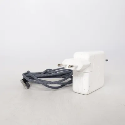 Computeroplader (A2743) fra Apple