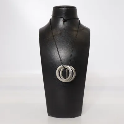 Necklace (Silver, Black) from Kreativ Insikt Unknown metal