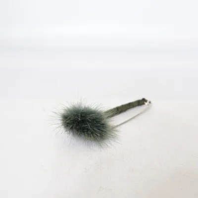 Brooch (Gray) Unknown metal