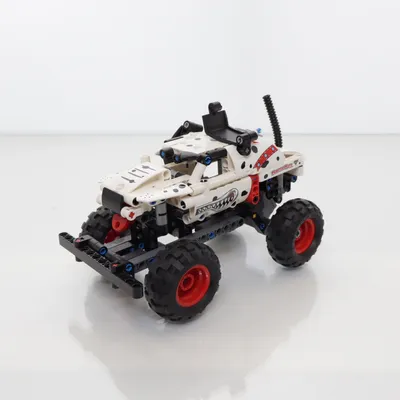 Legetøjsbil (Hvid, Sort, Rød) fra LEGO