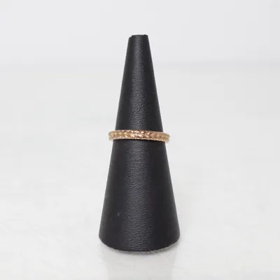 Ring (Guldfärgad) Okänd metall
