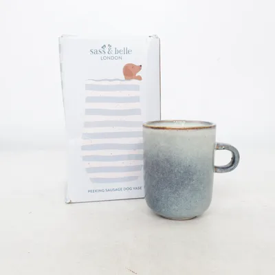 Krus (Kaffeetasse, Teetasse, Keramik, Ton, Porzellan, Tasse, hellblau, Farbverlauf, minimalistisch) fra Sass & Belle