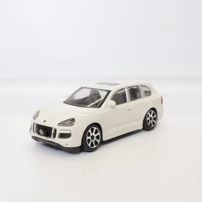 Voiture jouet (Porsche Cayenne Turbo) de Burago