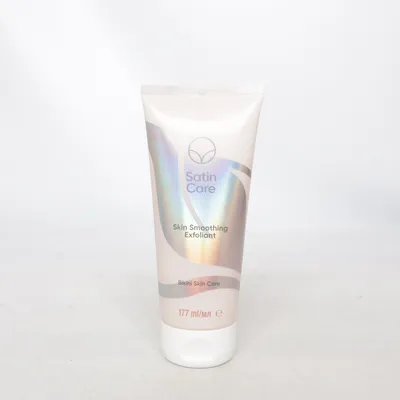 Body scrub (Skin Smoothing Exfoliant) from Gillette