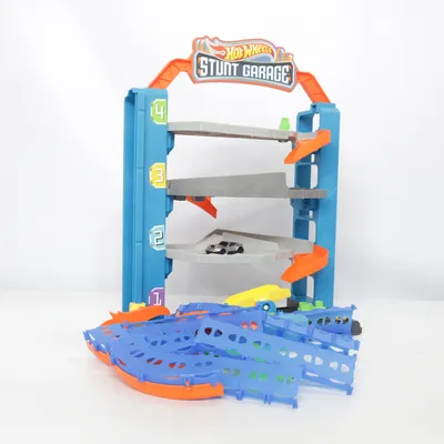 Car track (Stunt Garage) from Hot Wheels