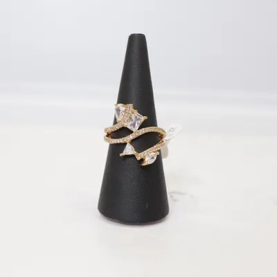 Ring (Guldfärgad) Okänd metall