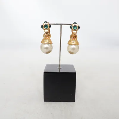 Clip on earrings (Gold, White, Green) Unknown metal
