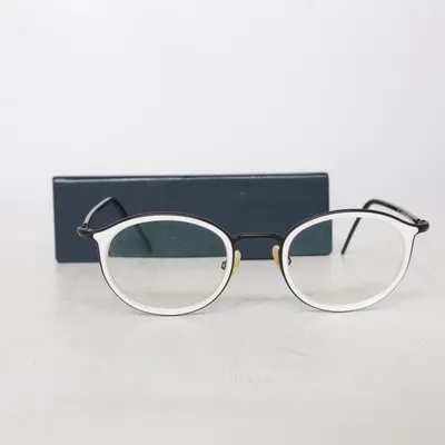 Glasses (Black, White) from Yun