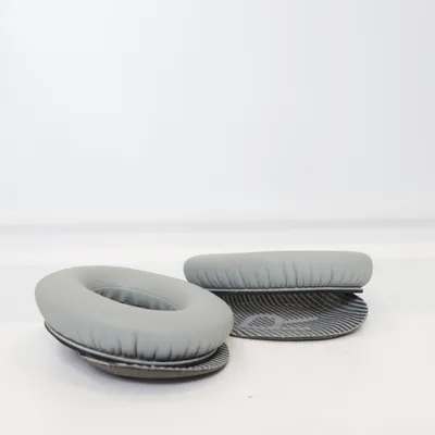 Hörlurstillbehör (700) från Bose