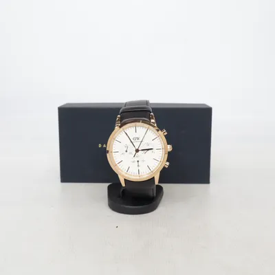 Wristwatch (Black, Gold) from Daniel Wellington