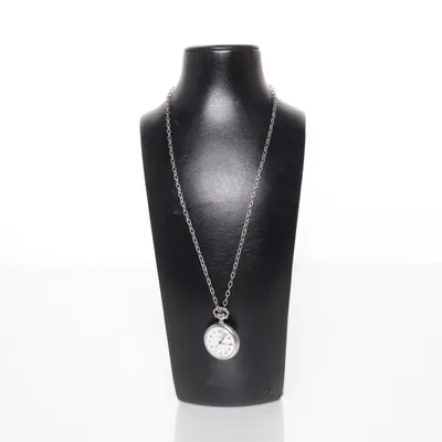 Halsbandsur (Silverfärgad) från Moretime Okänd metall