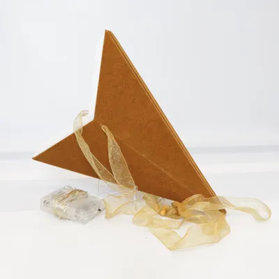 Julstjärna (Svart, Brun, Vit)