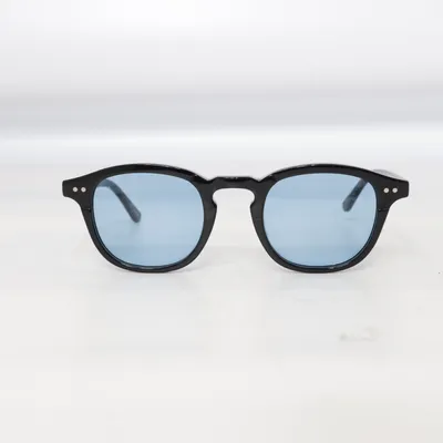 Solglasögon (Todd) från Corlin Eyewear