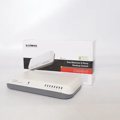 Nätverksswitch (ES-3208P) från Edimax