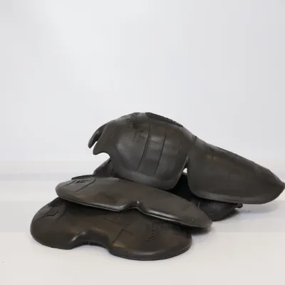 Skydd (Svart) från Halvarssons