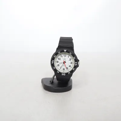Armbanduhr (Schwarz) von Q&Q