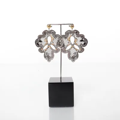 Örhängen (Svart, Silverfärgad, Guldfärgad) från Swarovski Okänd metall