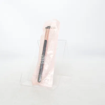 Pinceau de maquillage (Eye Shadow Blending Brush) de Max & More