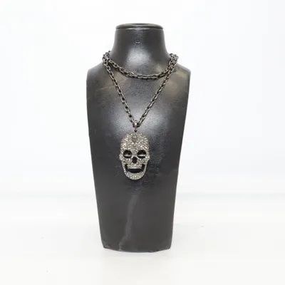 Collier (Noir) Métal inconnu
