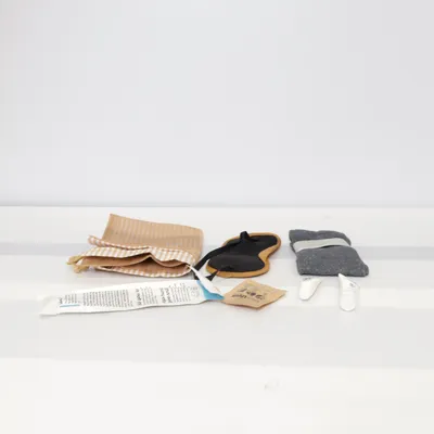 Resekit (Beige, Vit) från SAS