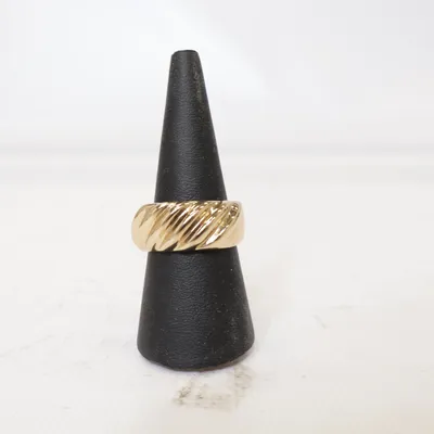 Ring (Goud) Onbekend materiaal