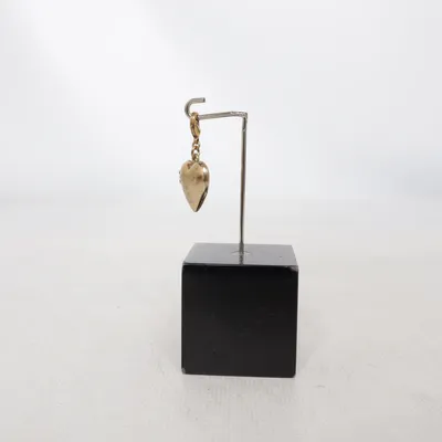 Charm (Gold) from Pilgrim Unknown metal