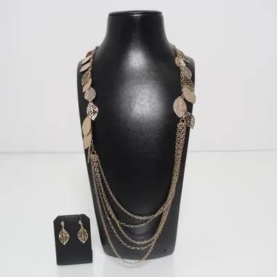Sieradenset (Goud) Onbekend materiaal