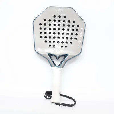 Padel racket (Cybershape 18k) from Stiga
